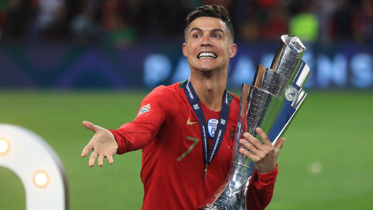 Cristiano Ronaldo celebra la Liga de Naciones con Portugal.