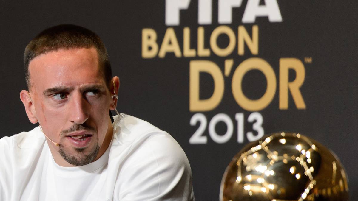 Bayern Munich's French midfielder Franck Ribery, 2013 FIFA Ballon d'Or nominee, attends a press conference ahead of the FIFA Ballon d'Or award ceremony at the Kongresshaus in Zurich on January 13, 2014. AFP PHOTO / FABRICE COFFRINI