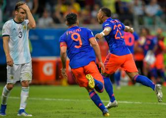 Martínez y Zapata frustran otra vez a Argentina y a Messi