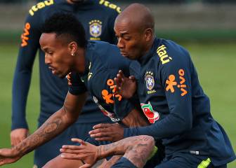 Brasil entrenó en Porto Alegre con Fernandinho