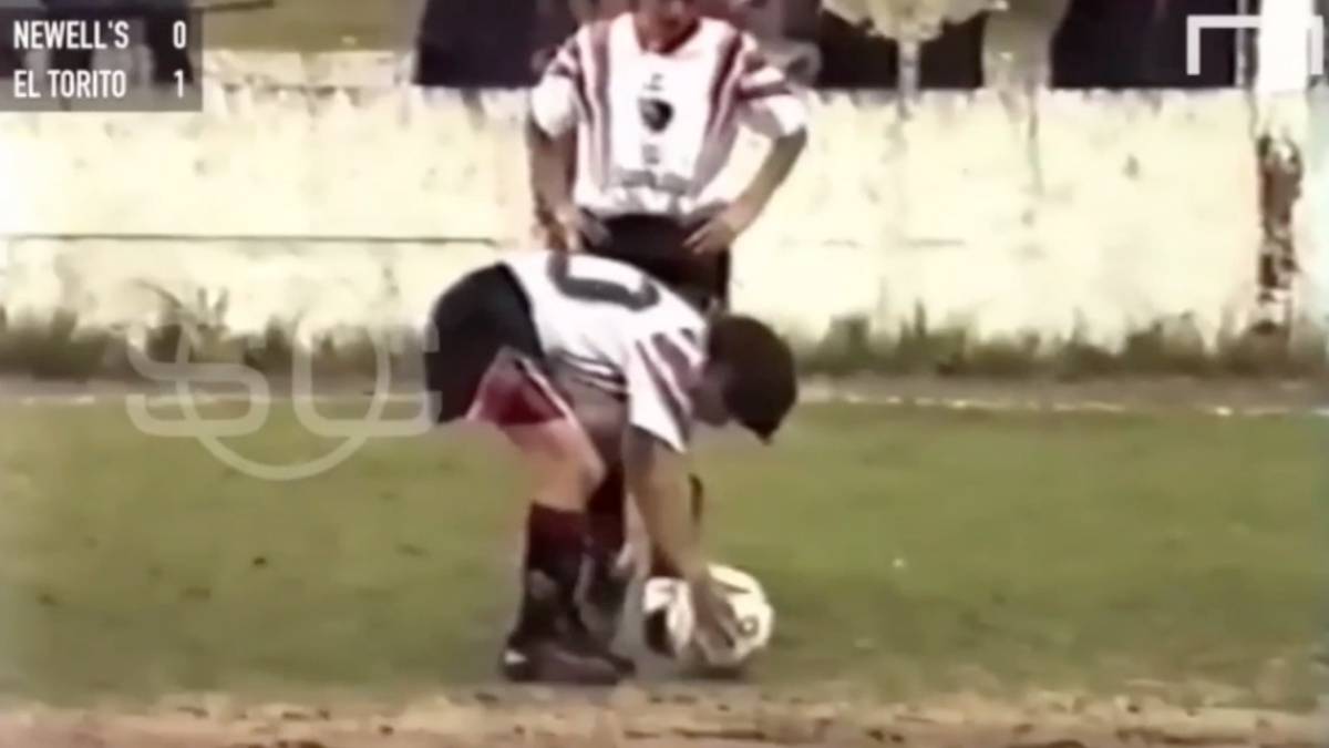 Lionel Messi's early exhibition as a kid at Newell's Old ...