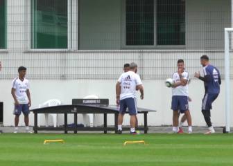 El fut-tenis se le atraganta al Kun