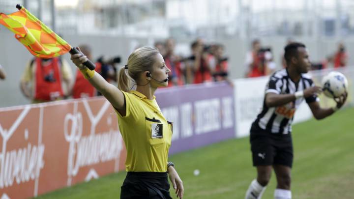 Referee Fernanda Colombo Disgusted At Indecent Proposal As Com