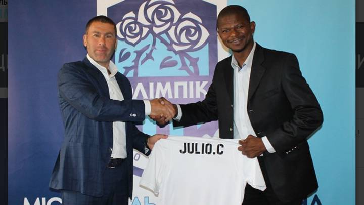 El exmadridista Julio César es presentado como nuevo entrenador del Olimpik Donetsk.