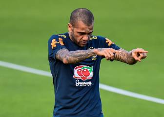 Alves está en la agenda del Barça, pero no es prioritario