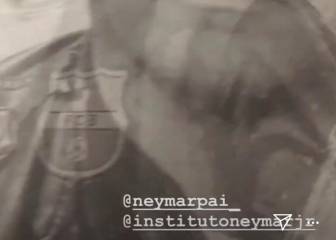 Neymar comparte en redes una foto suya vestido del Barça