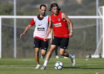 Juanfran y Filipe siguen sin club