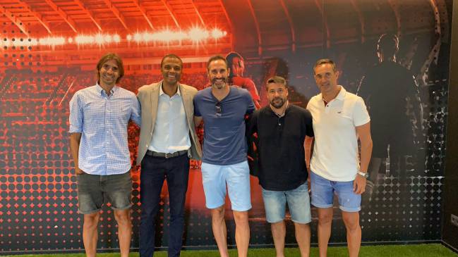Vicente Moreno renueva con el Mallorca por tres temporadas Vicente Moreno renueva con el Mallorca por tres temporadas