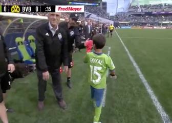 El gran gesto de un rival del Dortmund con un niño que padece leucemia