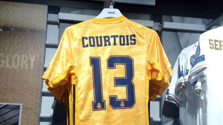 real madrid courtois jersey