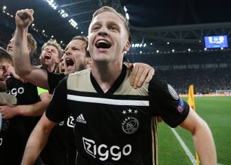 Real Madrid still keeping tabs on Van de Beek