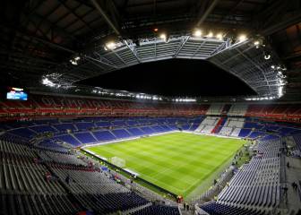 Sylvinho debuta en los banquillos con una difícil misión