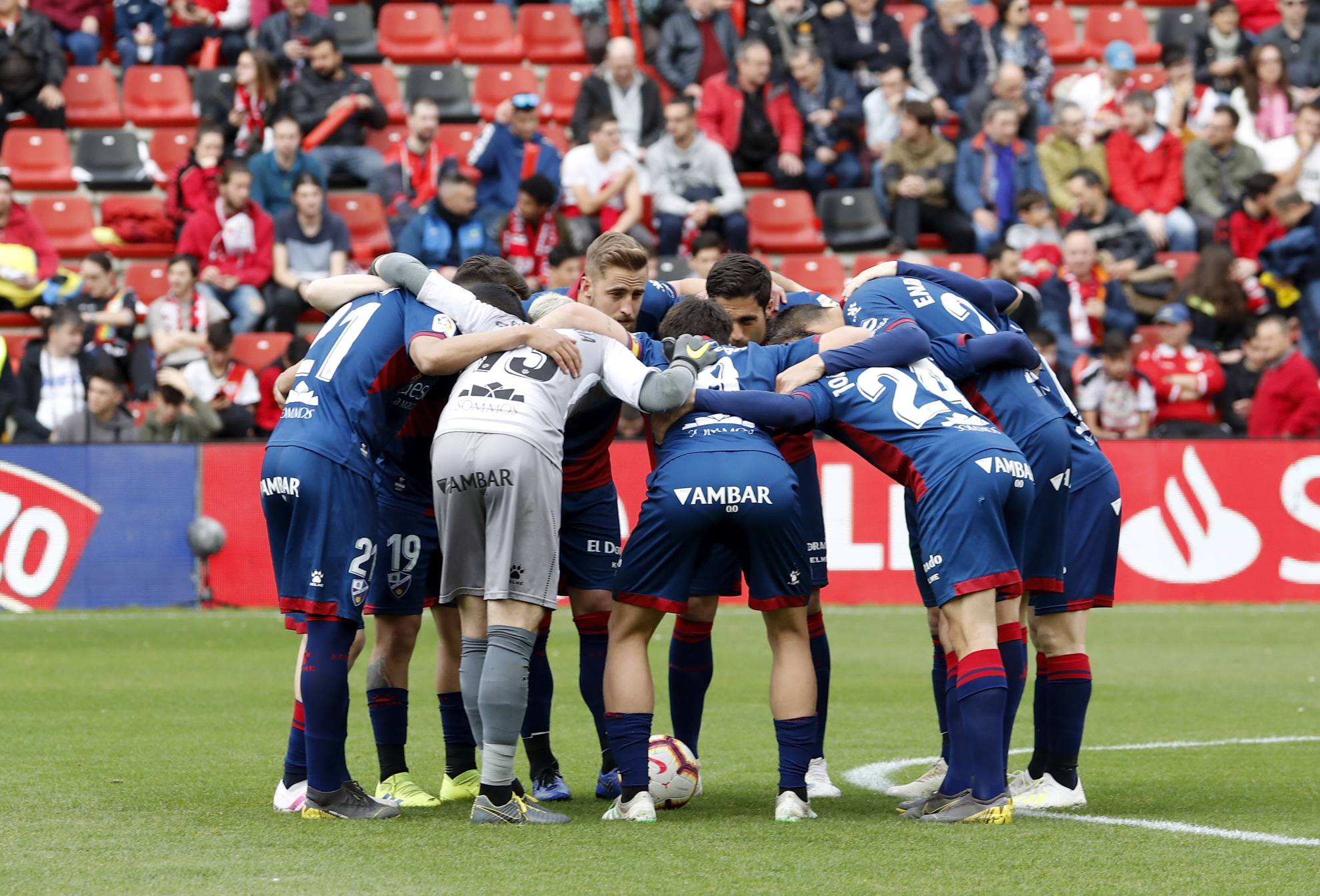 El Huesca afronta el reto de volver a subir a Primera División.