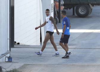 Rodrigo en Paterna, Correa en el Cerro a la espera del agente