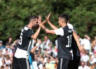 Juventus eyeing three-player deal with PSG