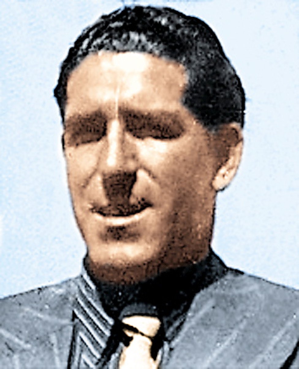 Arana Jugó en el Barcelona la temporada 1934-35 y vistió la camiseta del Osasuna la temporada 1935-36.