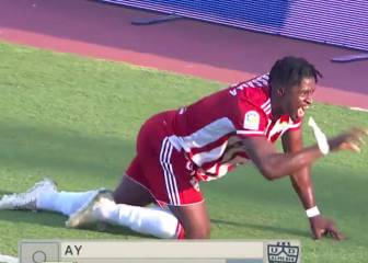 El Almería presenta candidatura con un triunfo ante el Girona