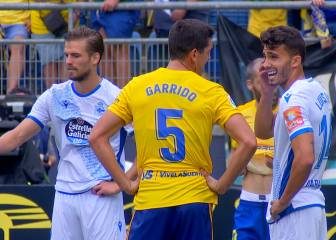 El Cádiz se alía con el VAR y perdona a un Depor sin armas
