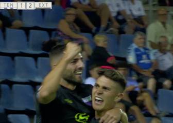 El Extremadura no frena y el Tenerife se duele como local