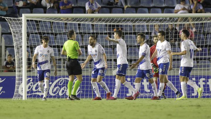 El Almería espera hurgar en la herida del Heliodoro