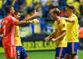 El Cádiz mejora el inicio de sus años de ascenso a Primera