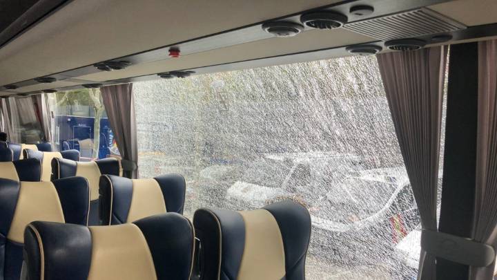 Rompen una ventanilla del bus del Leganés en Getafe
