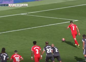 Stuani falló un penalti en el 96' y el Alcorcón se llevó un punto