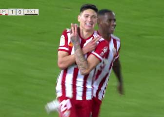 El Almería se reconcilia con la victoria ante el Extremadura