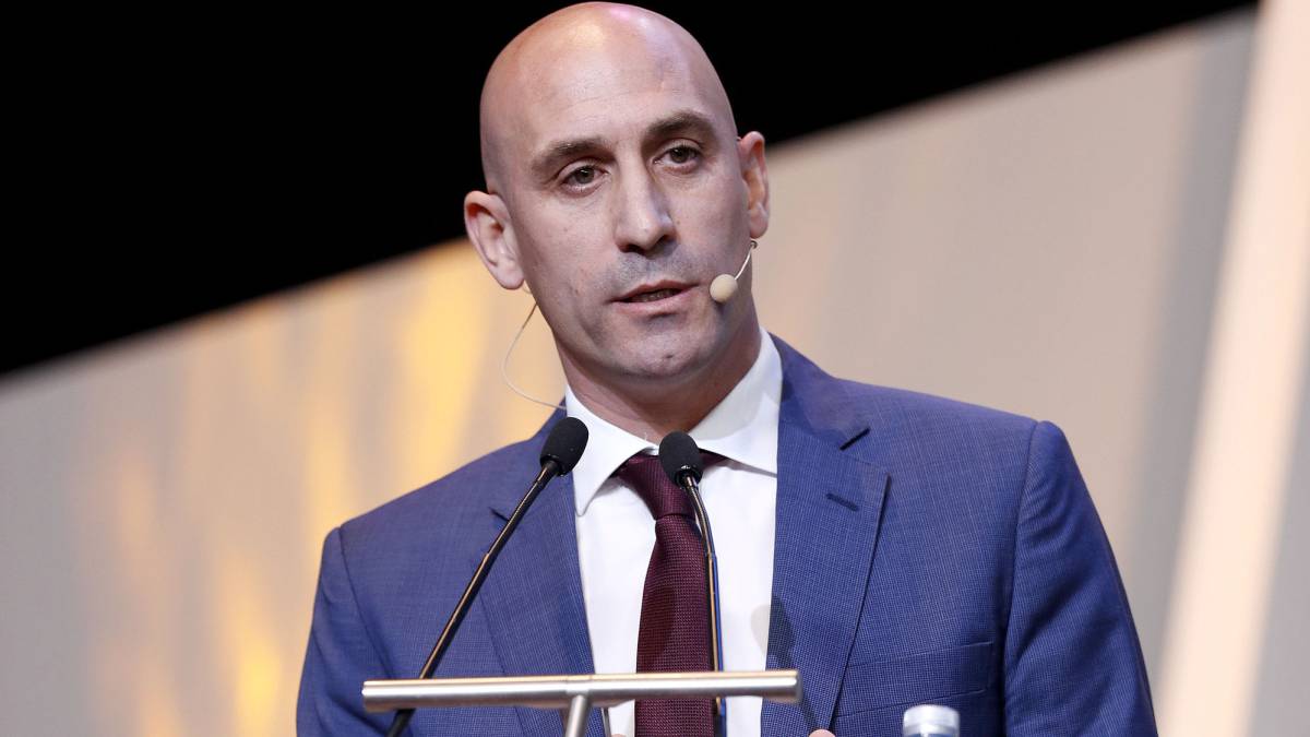 Rubiales está muy bien valorado en UEFA y le animan a ser presidente - AS