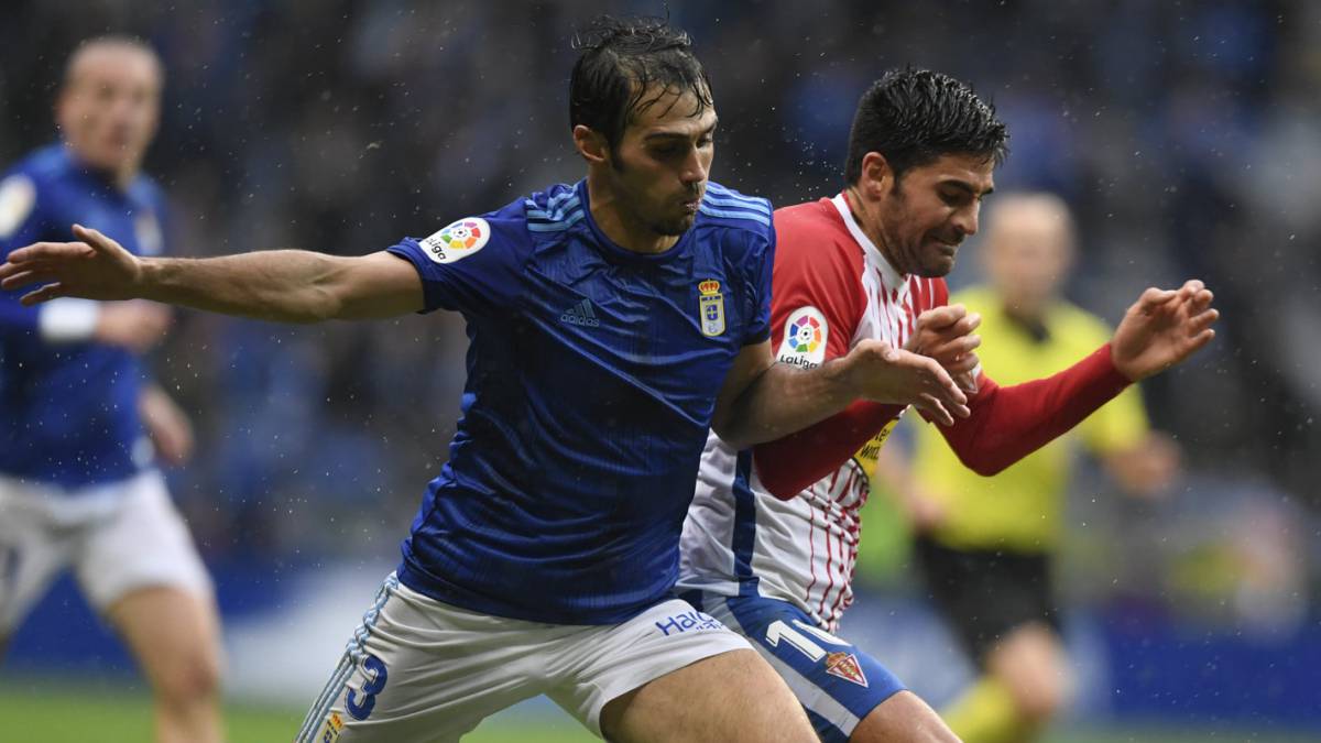 Un punto insuficiente para la mejora del Oviedo - AS