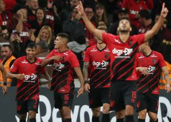 El Flamengo le pagaría a Guimaraes como a Gabigol