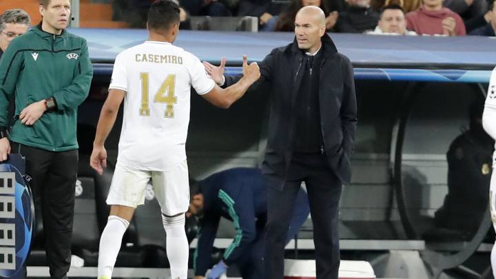 Casemiro volverá a la titularidad ante el Barcelona tras no haber jugado en Valencia. Zidane confía plenamente en el brasileño.