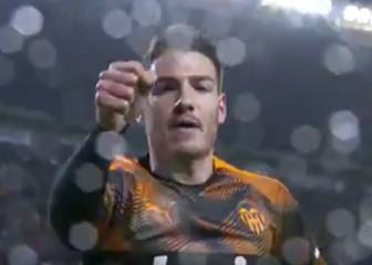 Manu Vallejo salva al Valencia en la última jugada del partido