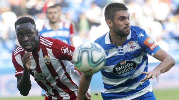 El fichaje más caro de la historia del Almería no consigue cuajar