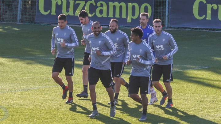 El Cádiz volvió al trabajo sin Iza Carcelén pero con Juan Cala