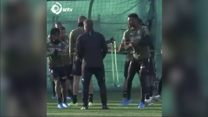 De la Selección a esto: la escena que no se ve ni en alevines de Robert Moreno en su primer día