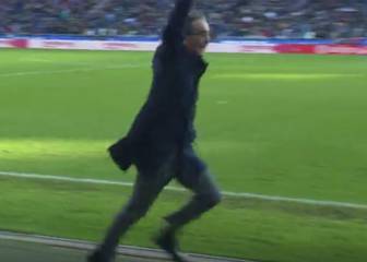 Una imagen mítica de los 90 que ha vuelto con fuerza: la carrerita de Fernando Vázquez