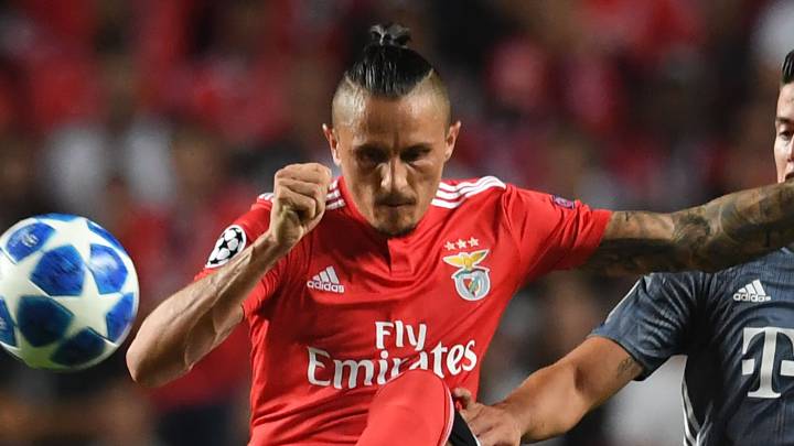 El Alavés reactiva la opción de la incorporación de Fejsa