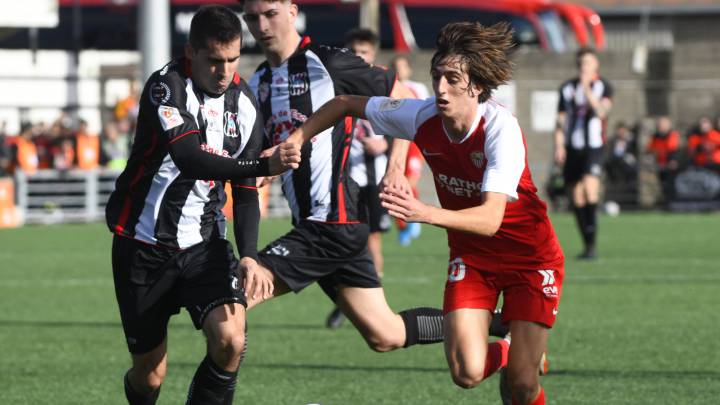 El Sevilla da prioridad al Leganés por Gil, aunque es difícil su salida