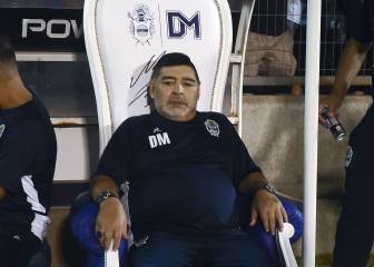 Maradona estrena su nuevo trono