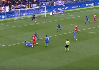 Stuani da la victoria al Girona ante un Fuenla que se quedó con diez