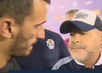 La graciosa reacción de Maradona con un periodista