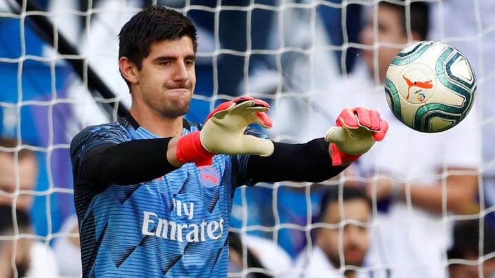 images Thibaut Courtois Save real madrid courtois from under fire