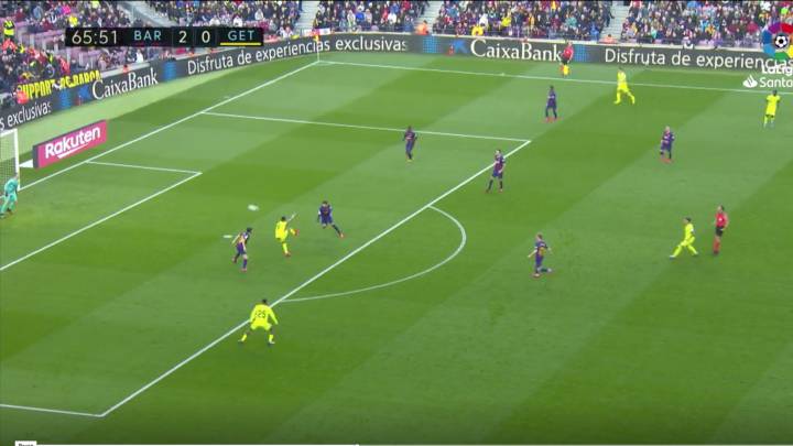 El don de saber dejar el currículo: el golazo por el que el Camp Nou ya ve a Van Basten en Ángel