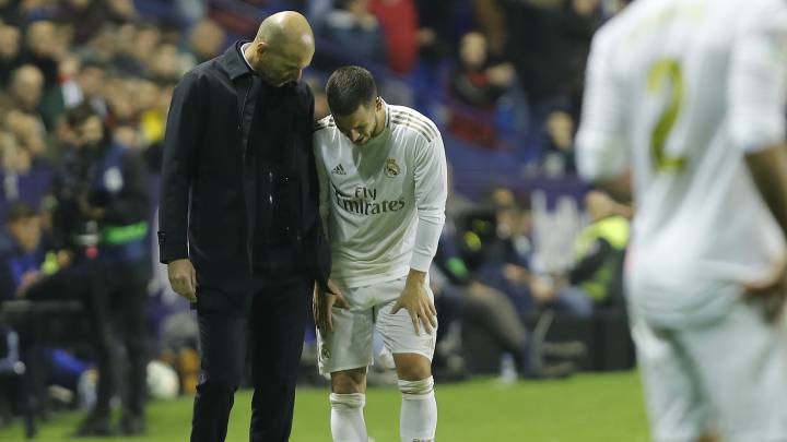 Alarma en el Madrid: Hazard se retira lesionado