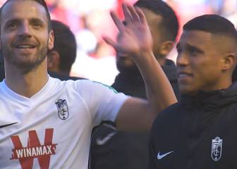 Tres zarpazos del Granada liquidan en 45' al Osasuna