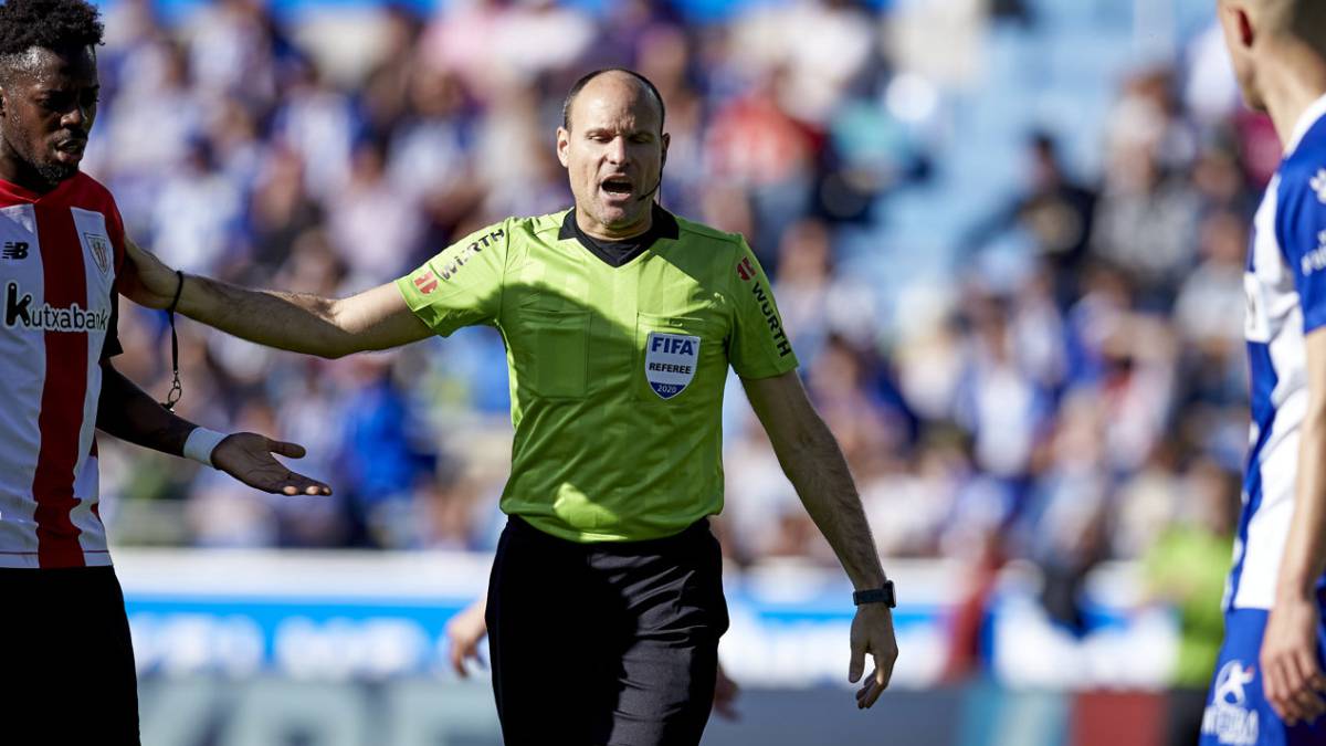 Real Madrid vs Barcelona: Mateu Lahoz to referee the Clásico - AS.com