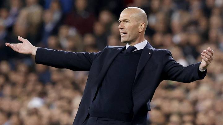Zidane: "El vestuario está jodido pero no tocado..."