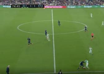 Firme candidato a mejor traje de 2020: regate catedralicio de Fekir a Militao