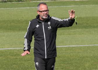 Pina pide a Vizcaíno la renovación de Álvaro Cervera